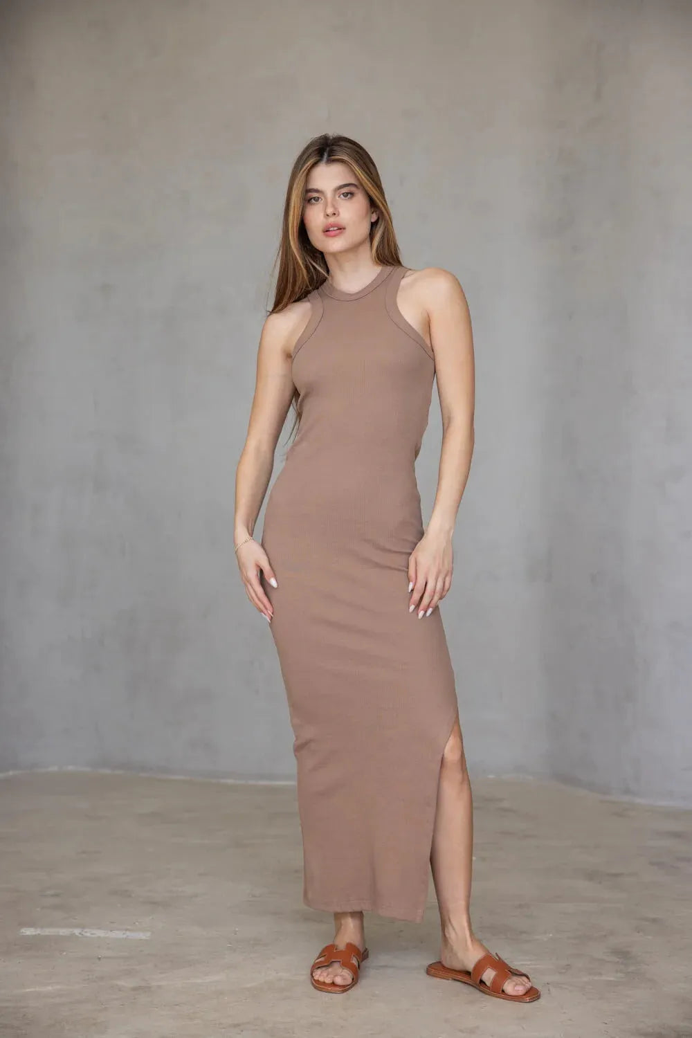 שמלות ערב לנשים נמוכות