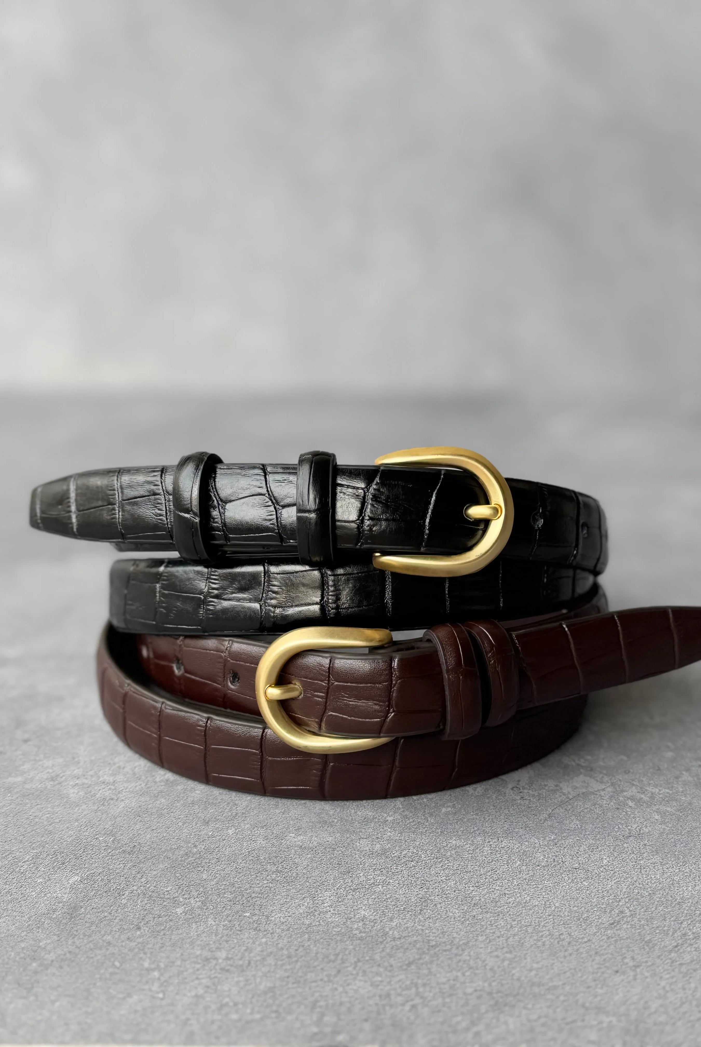 חגורת עור נחש שחורה TwentySix