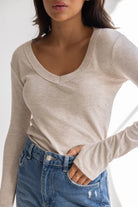 חולצת בייסיק וי כפפה TwentySix