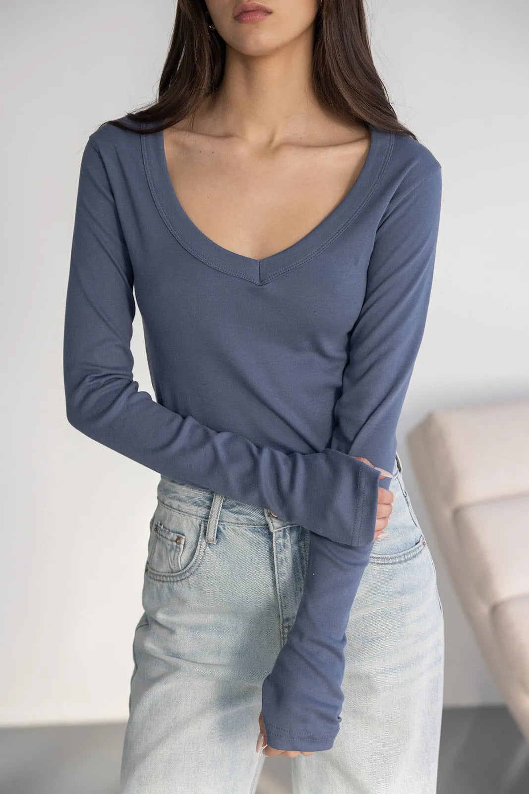 חולצת בייסיק וי כפפה TwentySix