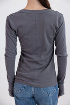 חולצת בייסיק וי כפפה TwentySix