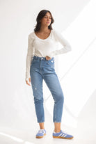 חולצת בייסיק וי כפפה TwentySix