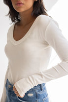 חולצת בייסיק וי כפפה TwentySix Beige One Size