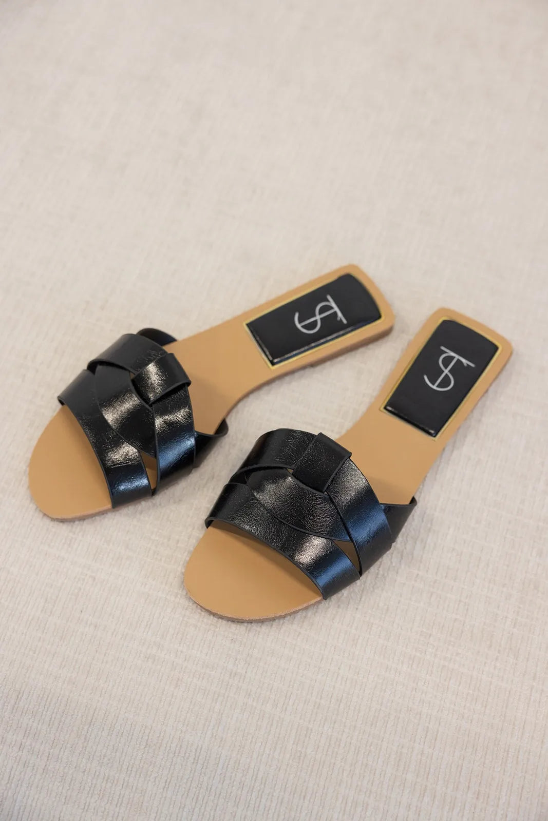 כפכף מיי שחור TwentySix