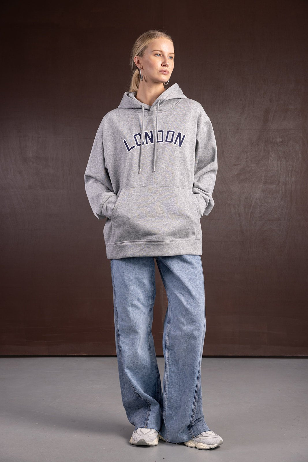 סווטשירט LONDON | אפור - TwentySix