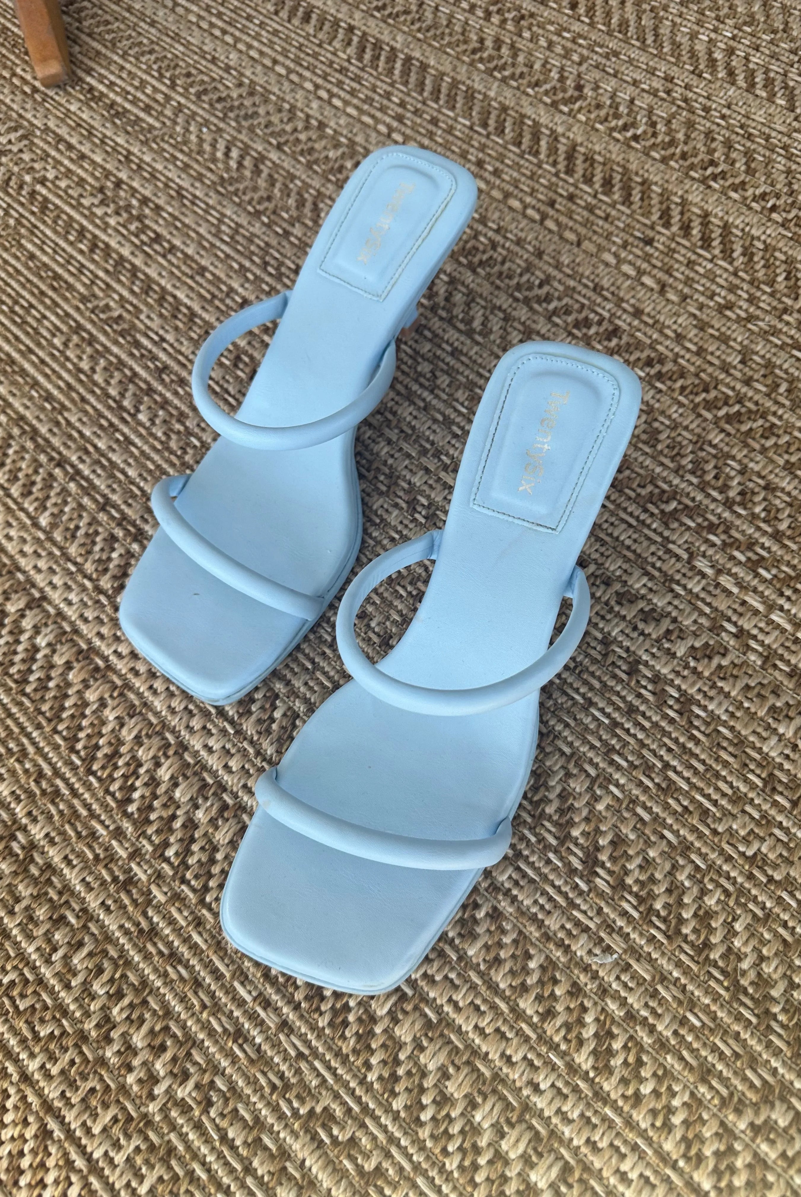 סנדל מרשל תכלת TwentySix