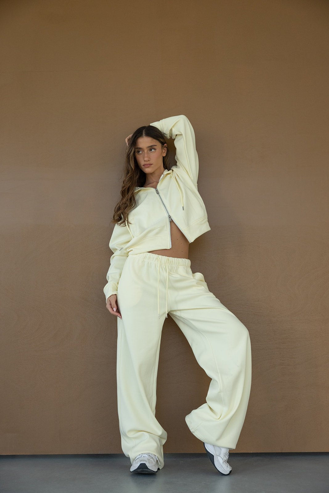 סווטשירט רוכסן נלי - TwentySix