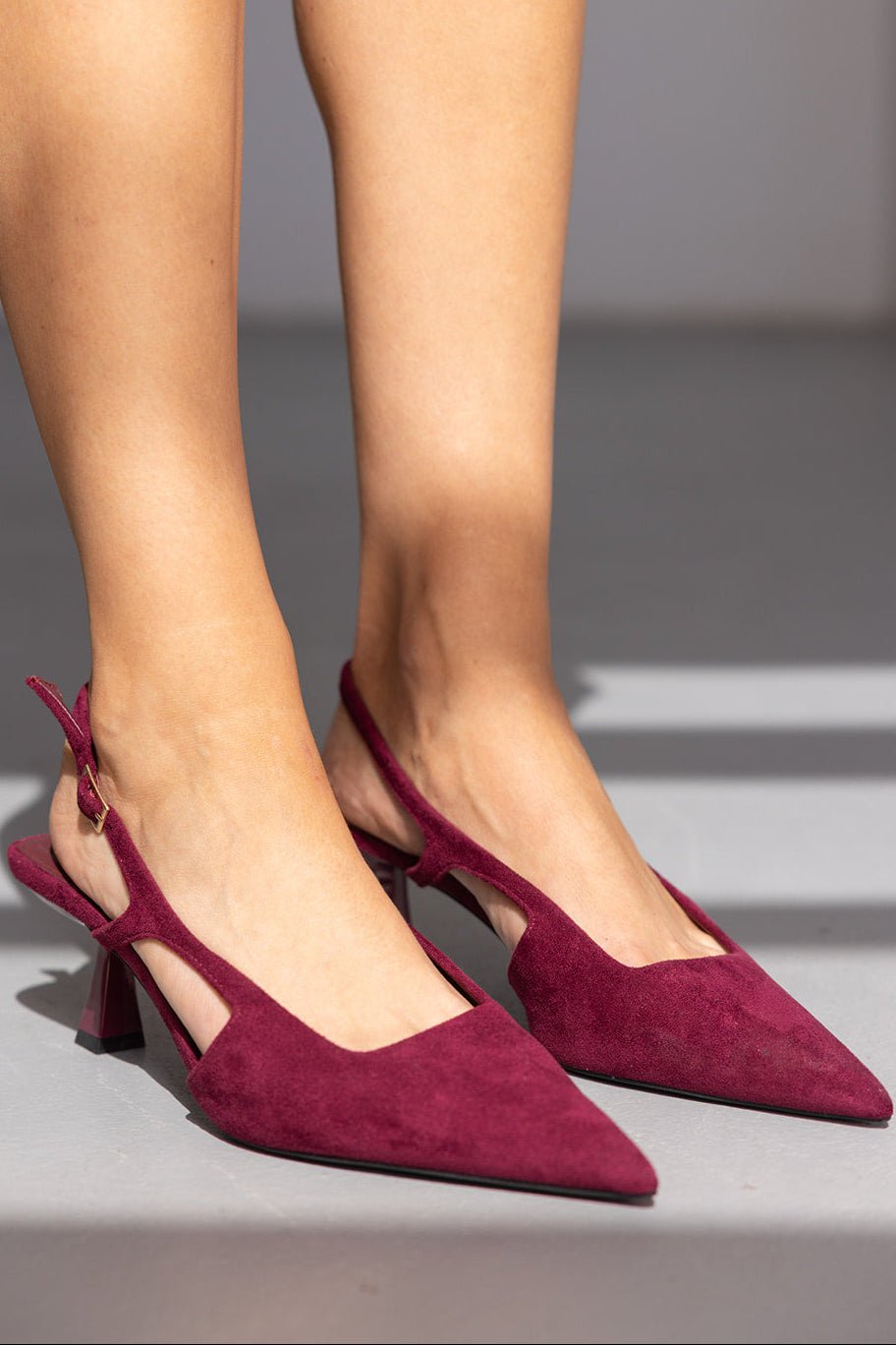 נעלי עקב סגולות לנשים עם רצועה אחורית מעור זמש, אופנה לנשים צעירות