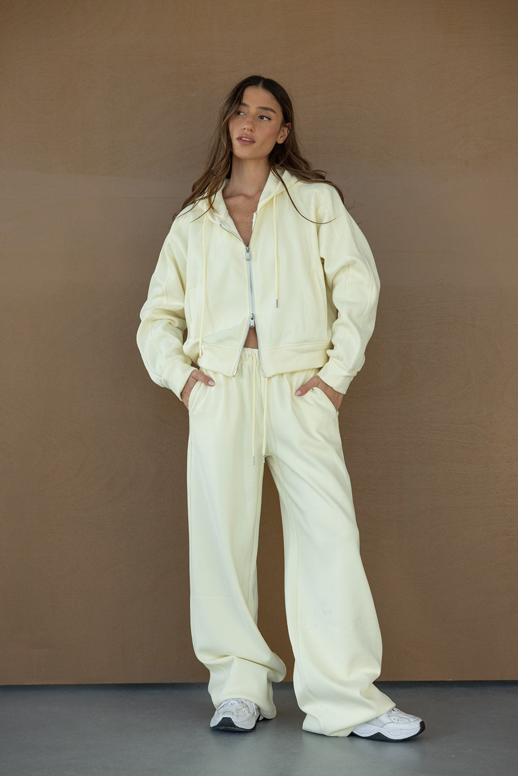 סווטשירט רוכסן נלי - TwentySix