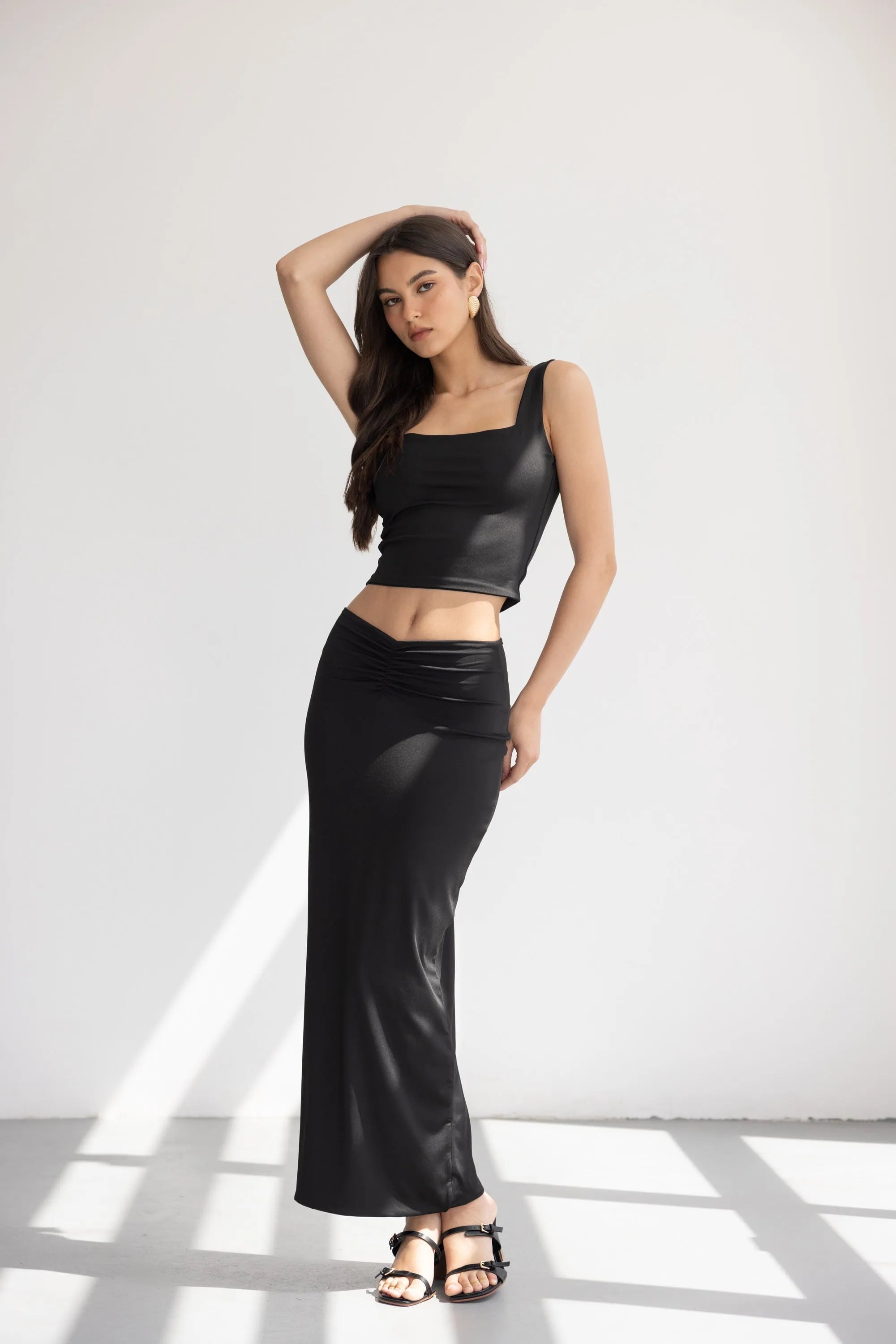 גופיית גאיה שחורה TwentySix 