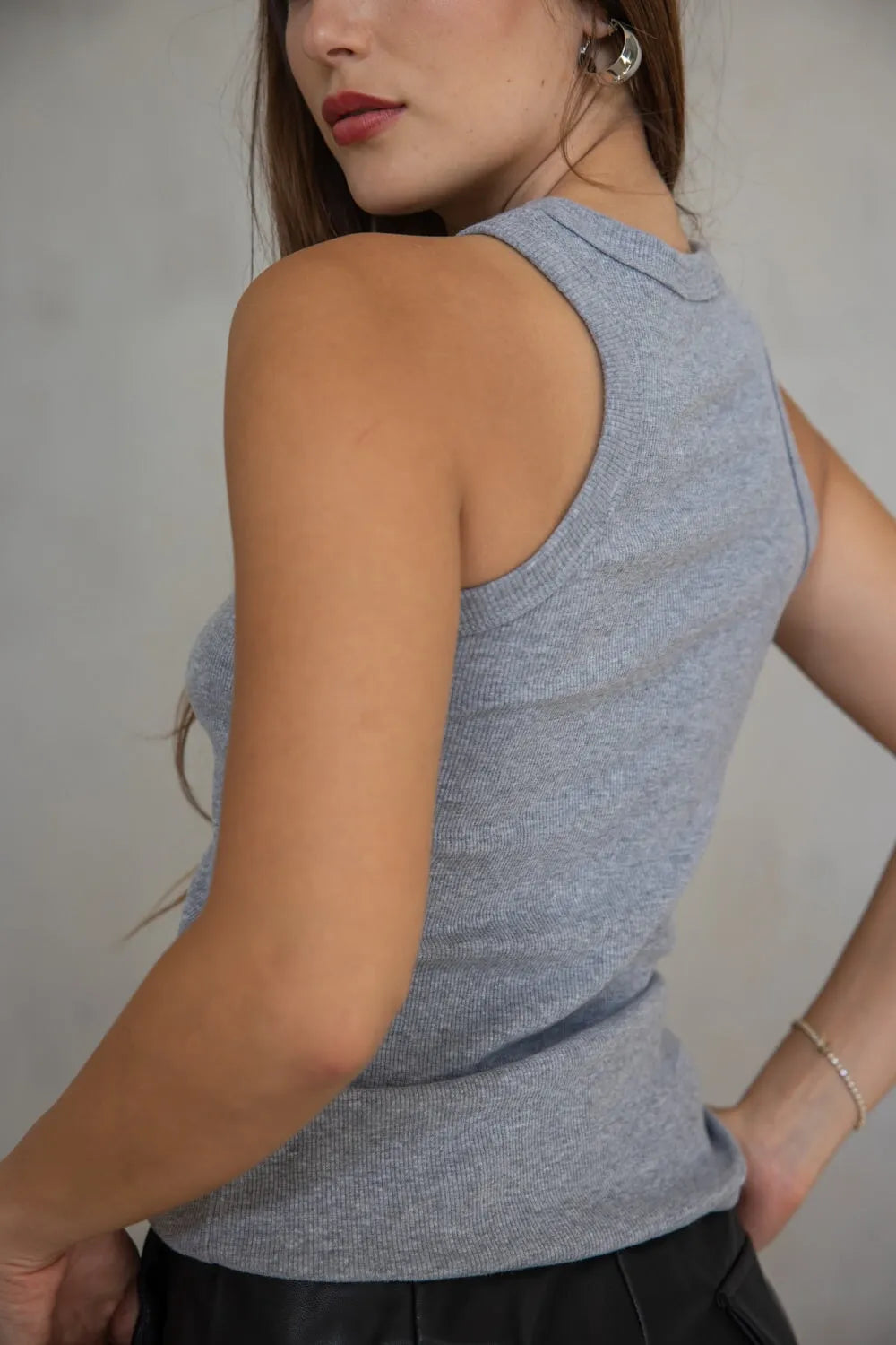 גופיית אלחנדרו TwentySix 