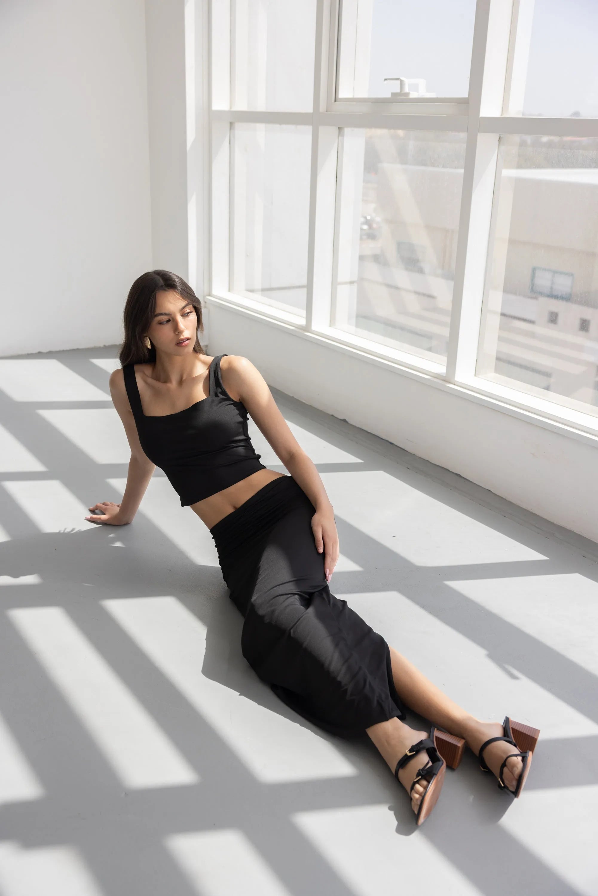 חצאית גאיה שחורה TwentySix 