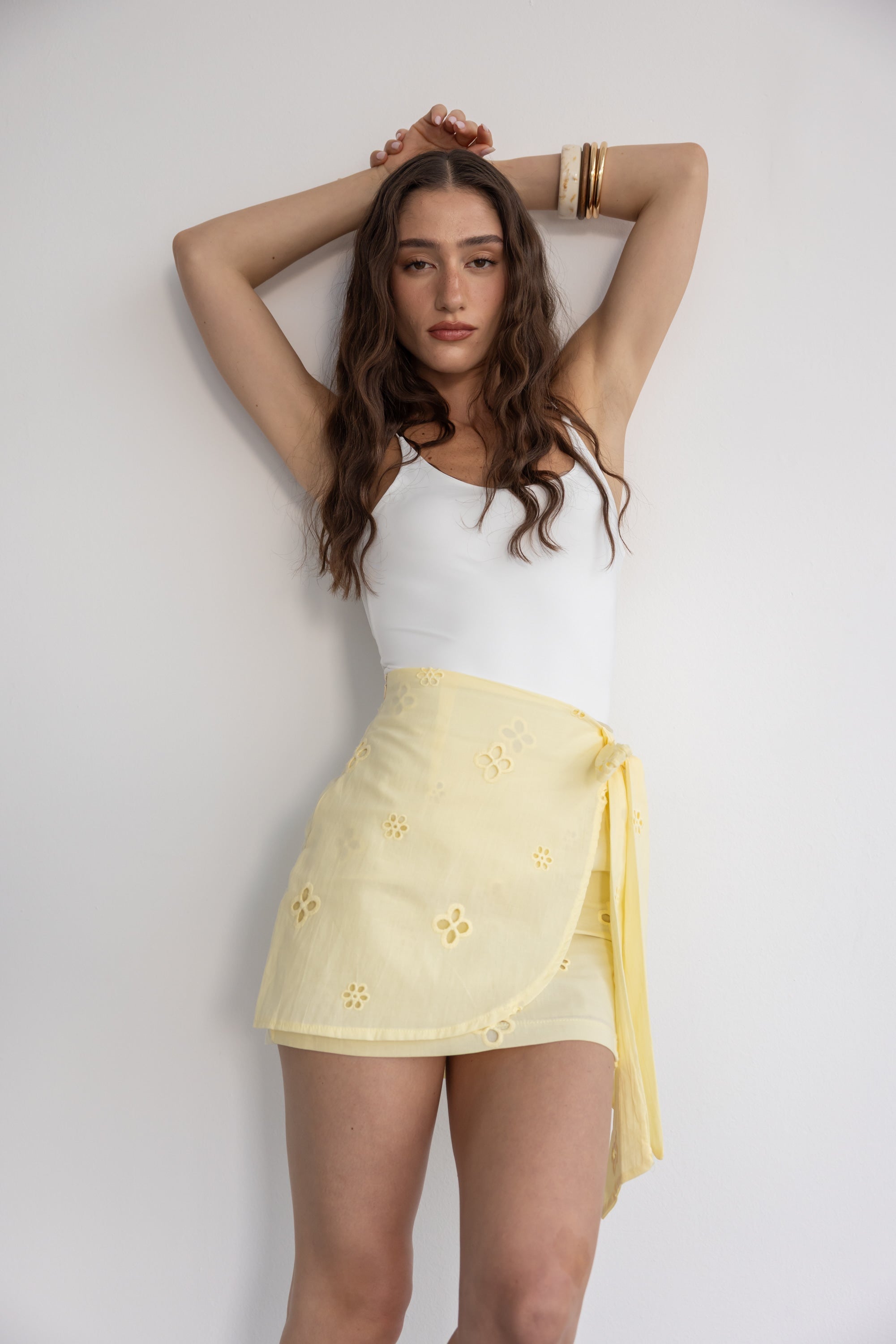 חצאית קשירה סלין צהובה TwentySix 