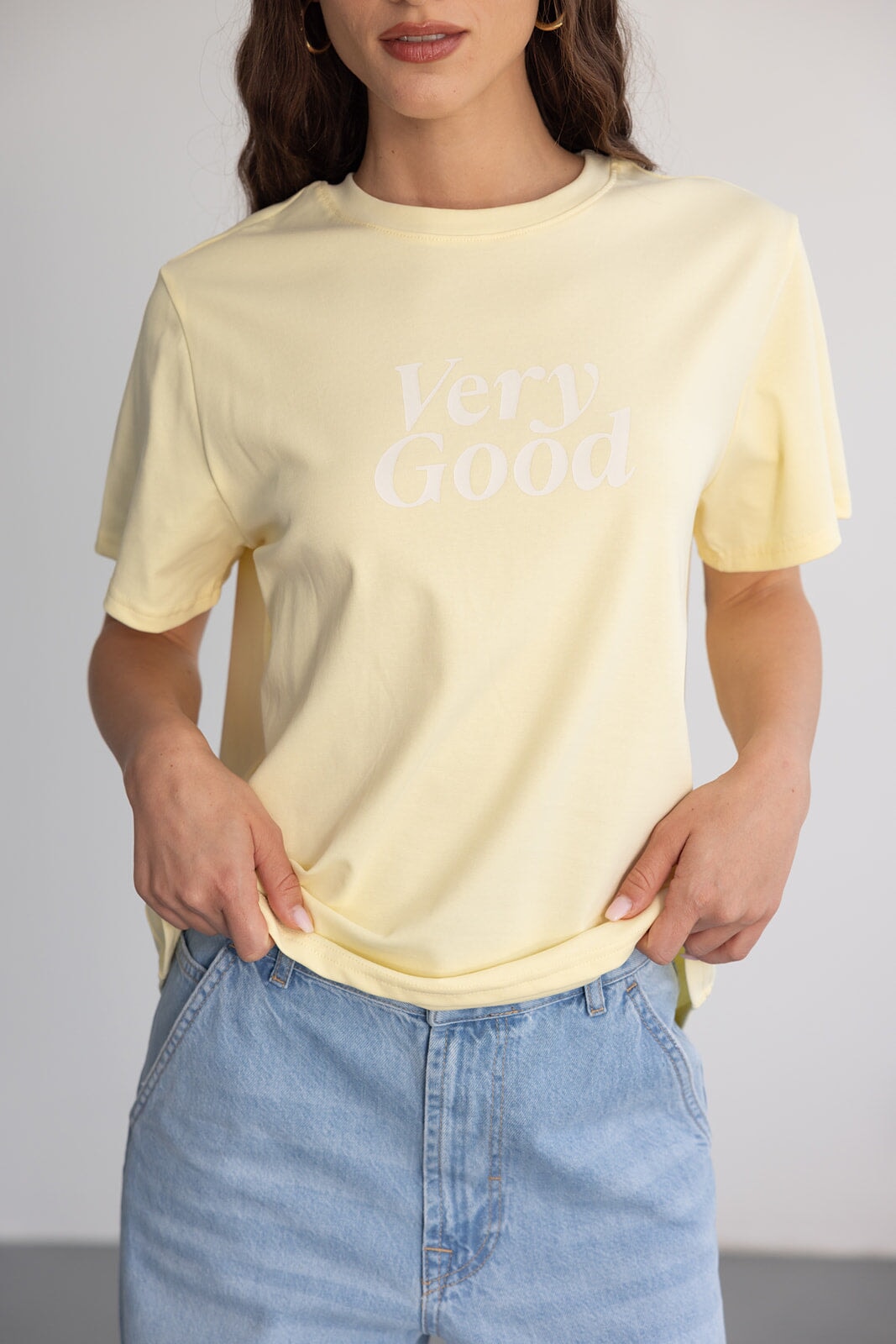 חולצת VeryGood צהובה TwentySix 