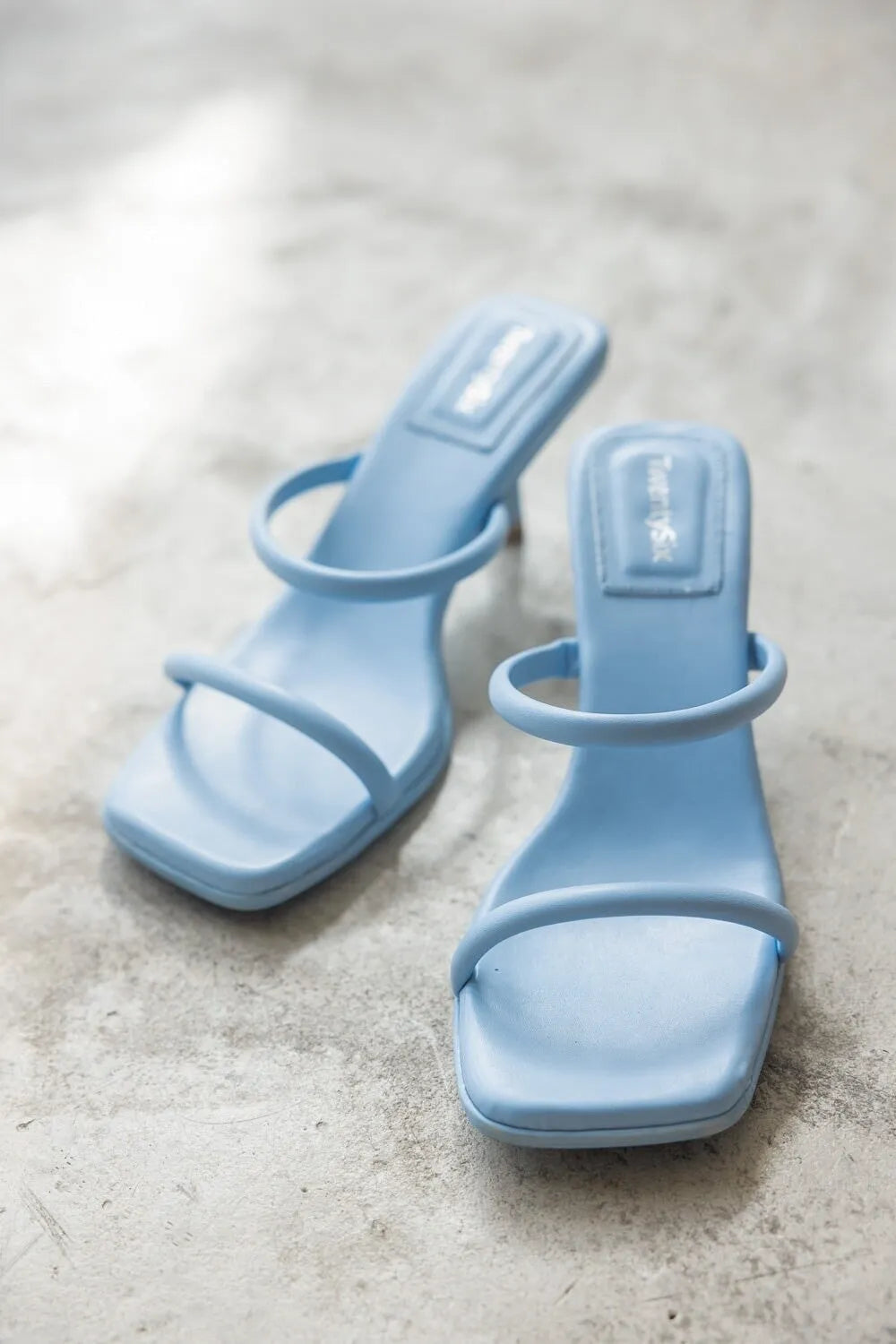 סנדל מרשל תכלת TwentySix 