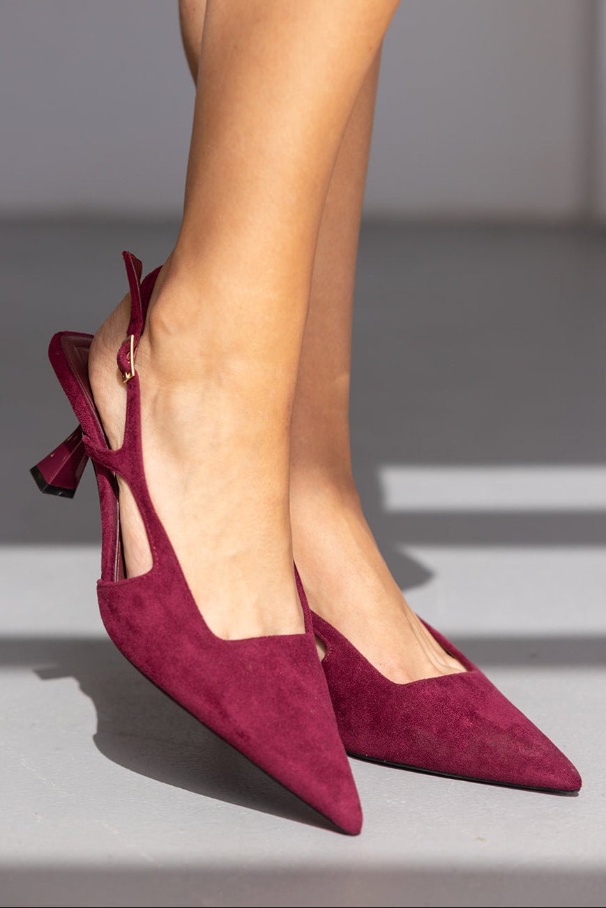 נעלי עקב סגול יין לנשים, סגנון אלגנטי עם קצה מחודד ועקב נמוך