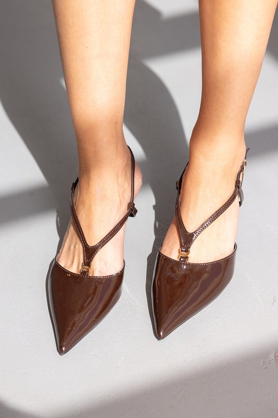 נעלי עקב חומות לנשים עם מוקסין מחודד ורצועות דקות, אופנה אלגנטית לנערות