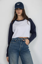 חולצת קרופ ג'סי | כחולה - TwentySix