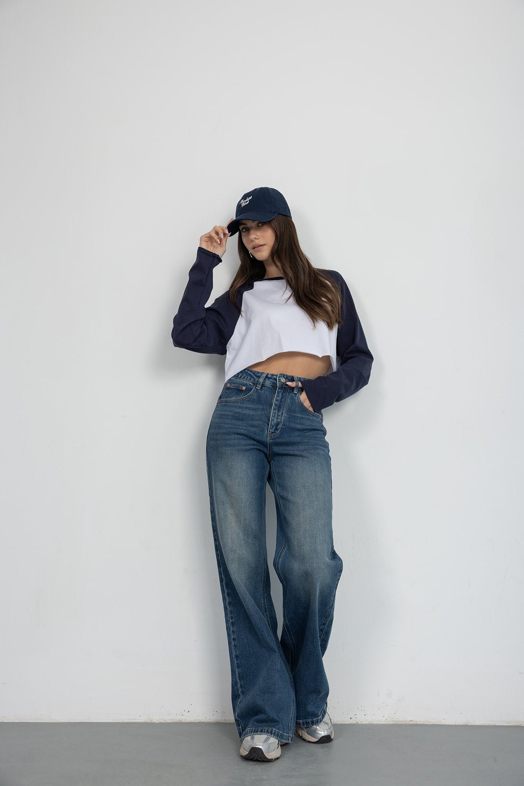 חולצת קרופ ג'סי | כחולה - TwentySix