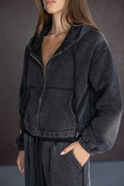 סט טרנינג שחור לנשים עם קפוצ'ון ורוכסן, מראה קז'ואל אופנתי לנערות