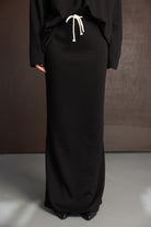 חצאית מקסי שחורה לנשים עם שרוך קשירה לבן, אופנת רחוב אלגנטית