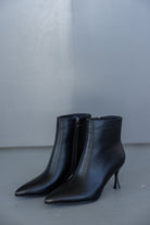 מגפי נשים שחורים עם עקב דק וחוד שפיץ, אופנה אלגנטית לנשים ונערות