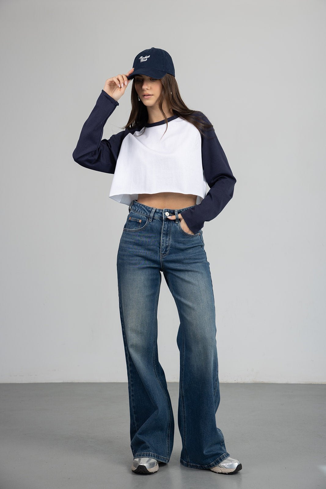 חולצת קרופ ג'סי | כחולה - TwentySix