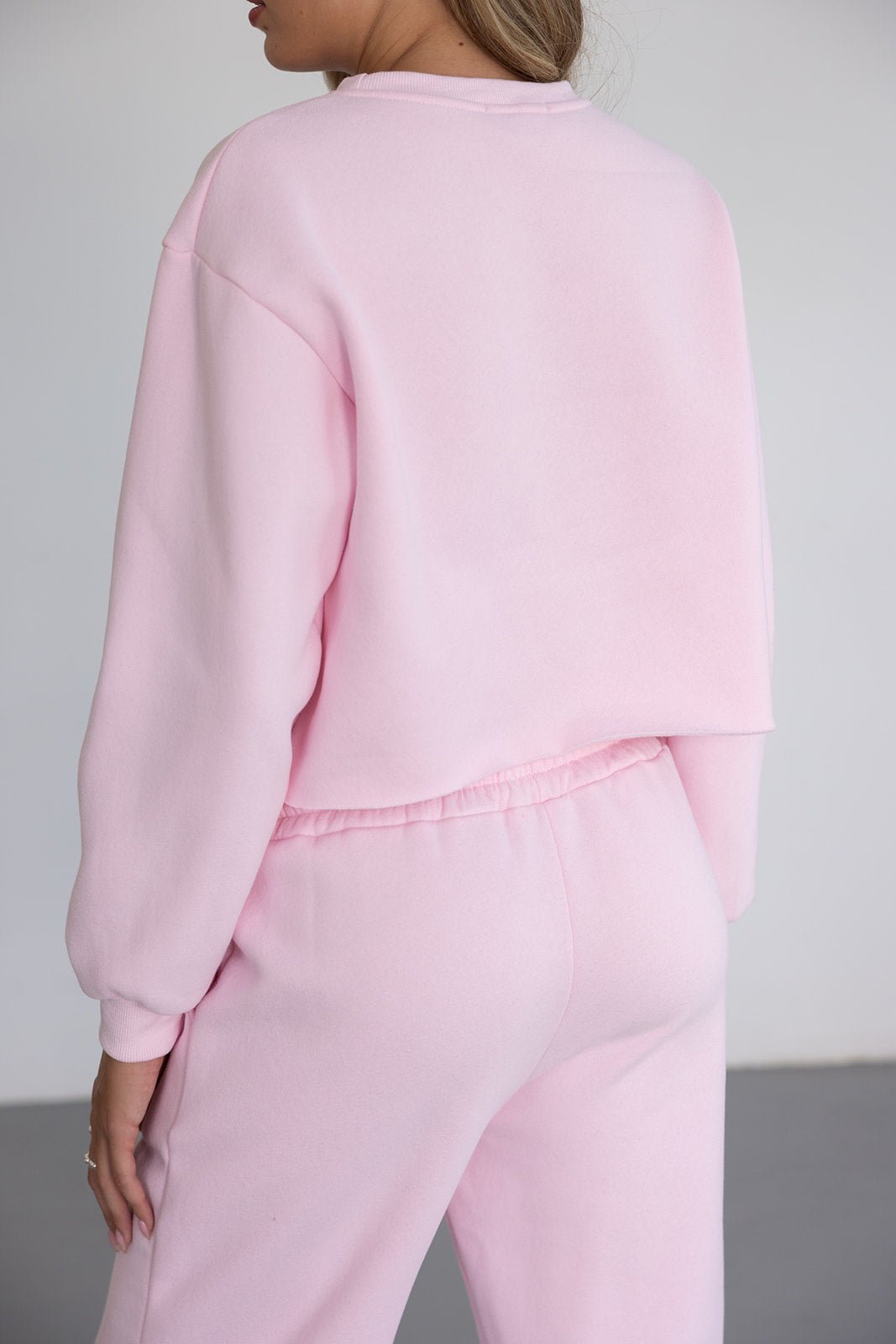 סט טרנינג ורוד פסטל לנשים, בד רך ונעים, חולצה ארוכה ומכנס גומי, אופנת רחוב צעירה