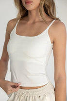 גופיית נשים לבנה עם כתפיות דקות ואופנתית, בגדי קיץ לנשים ונערות