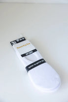 זוג גרבי קרסוליות לבנות לנשים, ארוזות, עם כיתוב מידה 36-41 ופסי סיליקון נגד החלקה